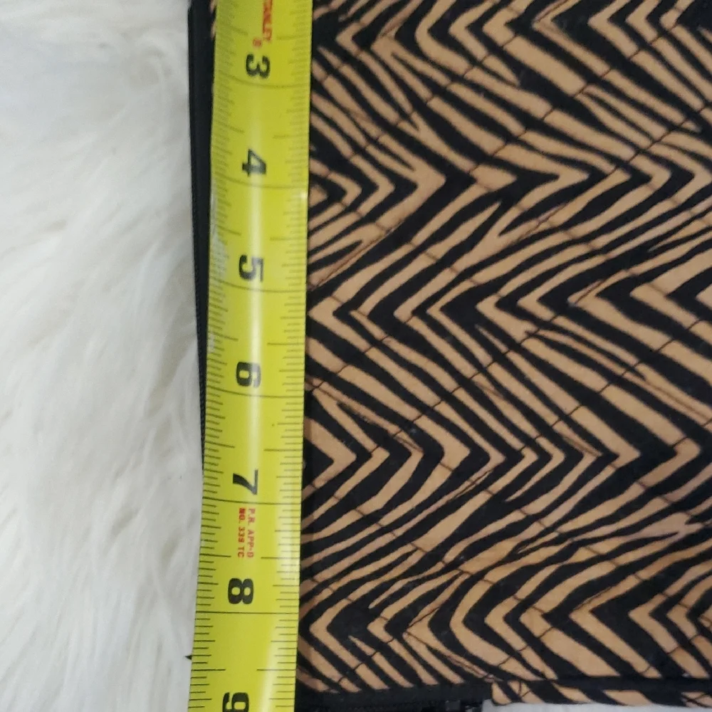 Vera Bradley Zebra Print Quilted  Wallet - Picture 4 of 9